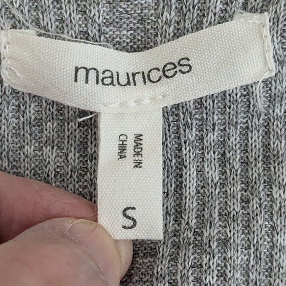 MAURICES Gray Floral Long Sleeve Rib Knit V-Neck Sweater; Size S - Picture 5 of 7